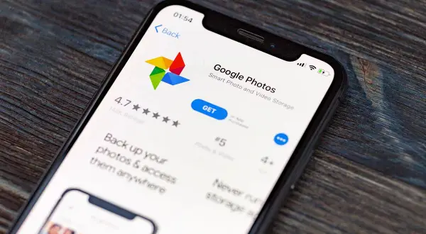 Page de l'application Google Photos sur un smartphone, avec le bouton "GET".