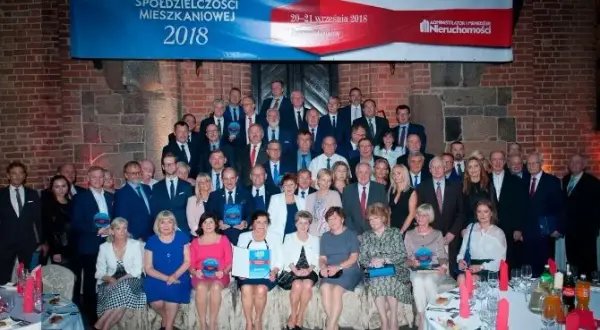 Kto może być prezesem spółdzielni mieszkaniowej? Sprawdź wymagania!
