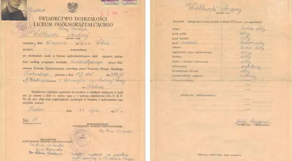 Duplikat świadectwa szkolnego: Kto podpisuje i jak go uzyskać?