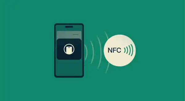Telefon z włączonym NFC komunikuje się z innym urządzeniem.