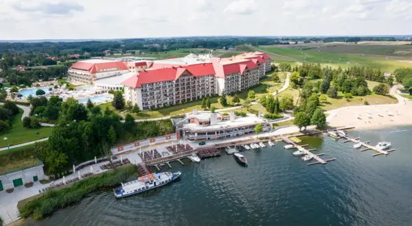 Hotel Gołębiewski Mikołajki - Ile gwiazdek i co oferuje?