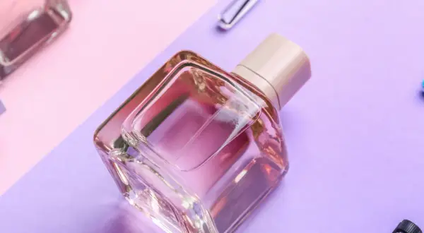 Tester perfum: Czy warto kupić? Analiza i porady