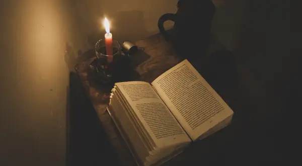 Motyw pana i sługi w literaturze: analiza relacji i ich znaczenie