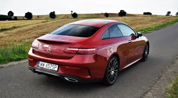 Mercedes-Benz Coupe C300 - wyjątkowe osiągi i luksusowy komfort