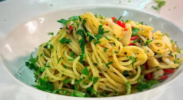 Spaghetti Aglio Olio: Sekret idealnego dania z Neapolu
