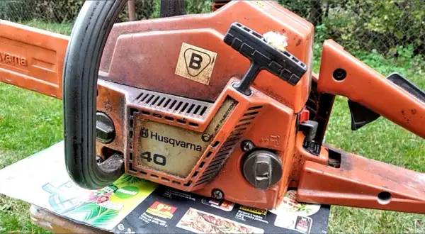 Jak sprawdzić rok produkcji pilarki Husqvarna i uniknąć problemów