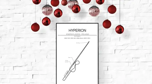 Plakat z rysunkiem kolejki górskiej Hyperion w Energylandii, z ozdobami świątecznymi.
