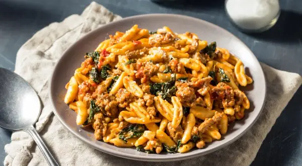 Schmand-Rezepte: Cremige Hauptgerichte, die jeder lieben wird