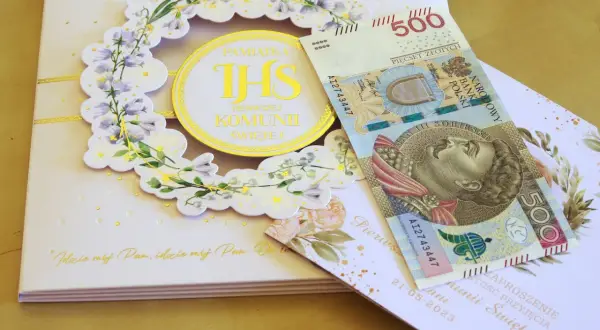 Pamiątka Pierwszej Komunii Świętej z banknotem 500 zł.