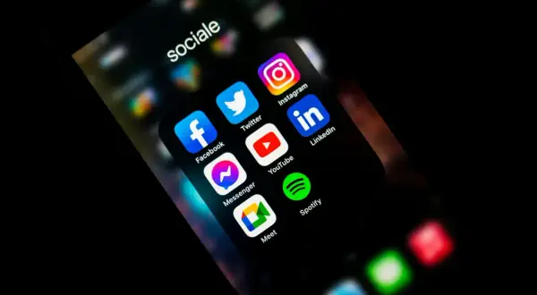 Jak złożyć życzenia na Facebooku, by były oryginalne i zapadły w pamięć