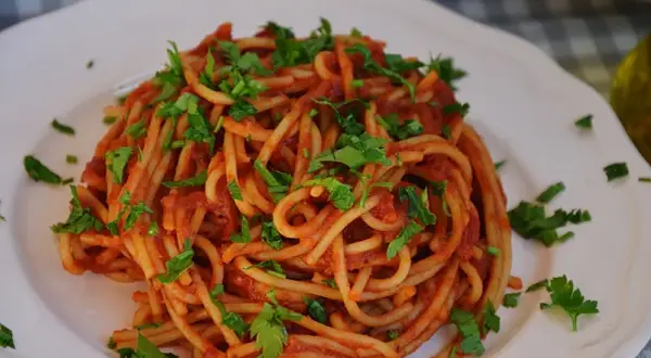 Ania gotuje sos do spaghetti: proste przepisy na pyszne sosy