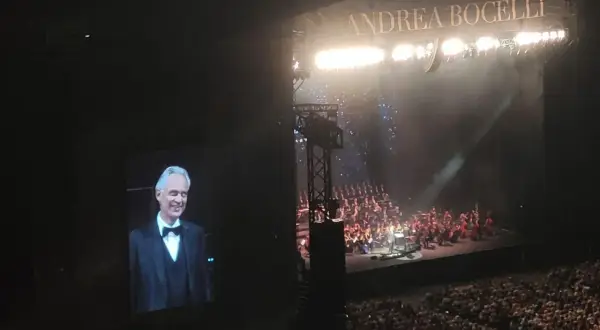 Gdzie odbył się koncert Bocellego? Sprawdź PGE Narodowy w Warszawie.