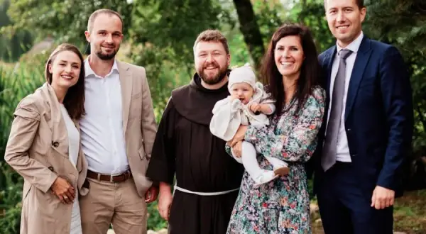 Fotograf na chrzest: Ceny, pakiety, wybór. Nie przepłacaj!