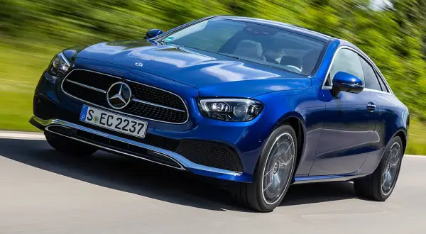 Mercedes E-Klasse Coupe - komfort, osiągi i porównania z innymi modelami
