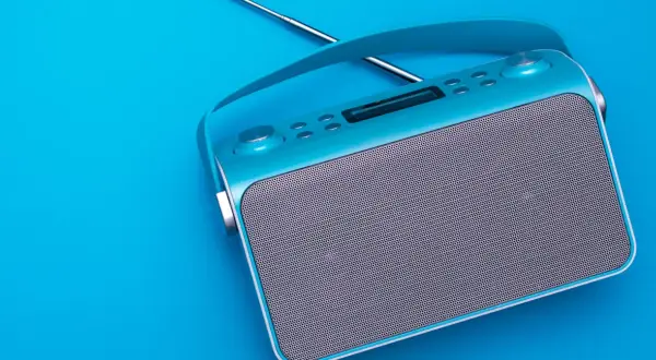 Muzo fm jaka częstotliwość? Sprawdź, gdzie możesz słuchać radia