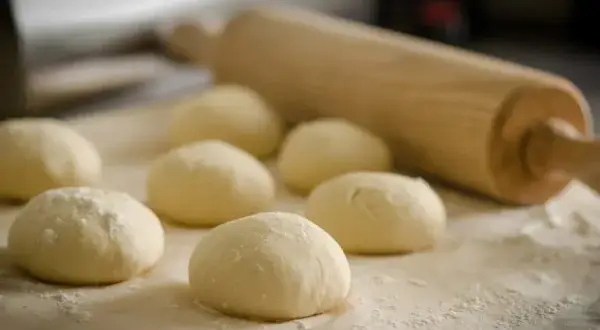 Pâte à pizza maison : le guide inratable pour une croûte parfaite