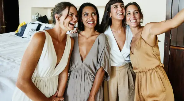 Stylizacje na wesele 2026: Trendy, dress code i Twój idealny look