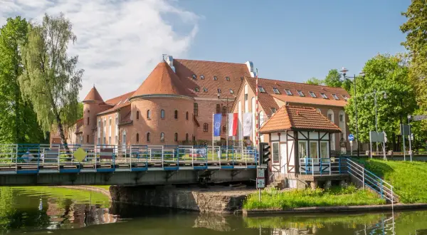 Mrągowo co zwiedzić: Odkryj ukryte skarby i atrakcje tego miasta