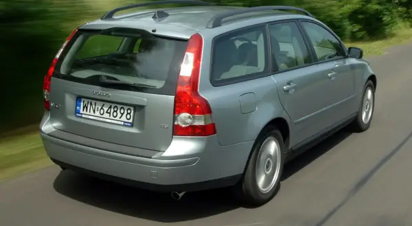 Volvo V50 jaki silnik wybrać, aby uniknąć wysokich kosztów eksploatacji?