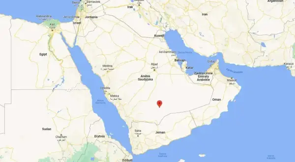 Mapa Półwyspu Arabskiego z zaznaczonym punktem w Arabii Saudyjskiej. Widoczne Egipt, Jordania, Irak, Iran, Oman, Jemen.