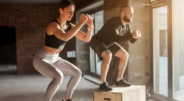 Ile kalorii spala się podczas CrossFit? Sprawdź efekty treningu