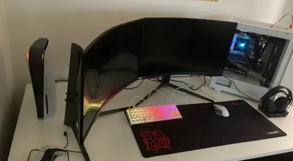 Jak podłączyć konsolę do laptopa i grać bez opóźnień
