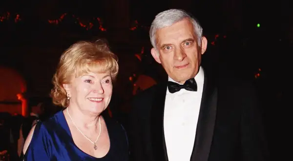Jerzy Buzek z żoną Jolantą na eleganckim przyjęciu. Ich romans trwa od lat.