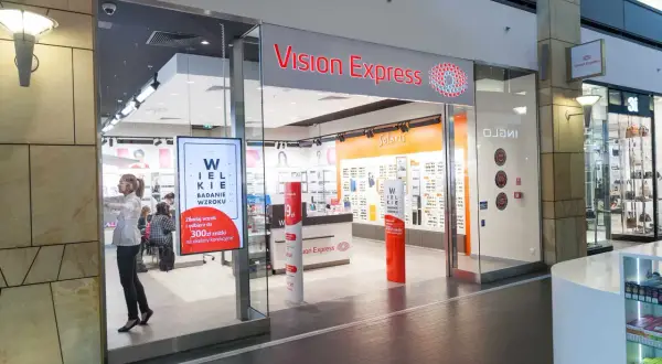 Ile kosztują szkła Vision Express? Ceny, pakiety, jak oszczędzić