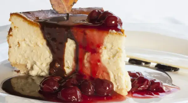 Sernik bez spodu, który zawsze się udaje: mój przepis i triki