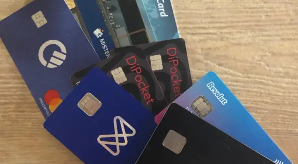 Karty płatnicze: Mastercard Debit FX, DiPocket, Revolut, N26, Mister, IgoriaCard.