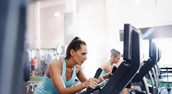 Czy robić cardio po treningu siłowym? Sprawdź, co musisz wiedzieć