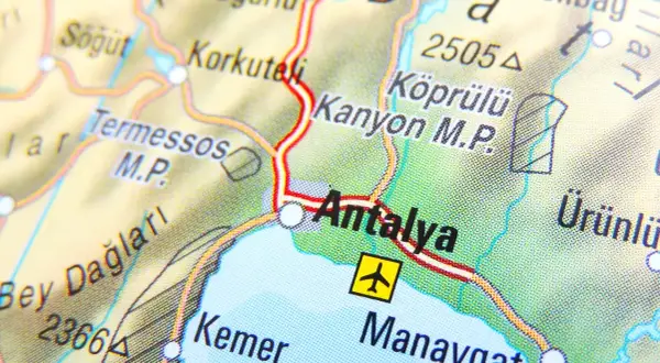 Ile trwa lot z Poznania do Turcji Antalya? Odkryj zaskakujące fakty