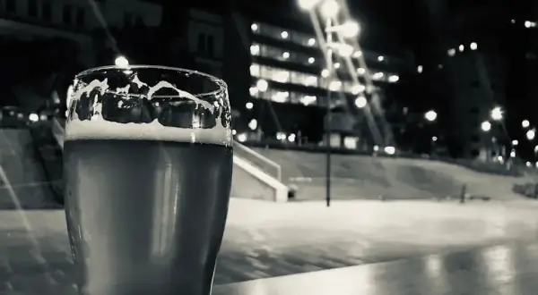 500 ml piwa ile to wódki? Zaskakujące porównanie alkoholu