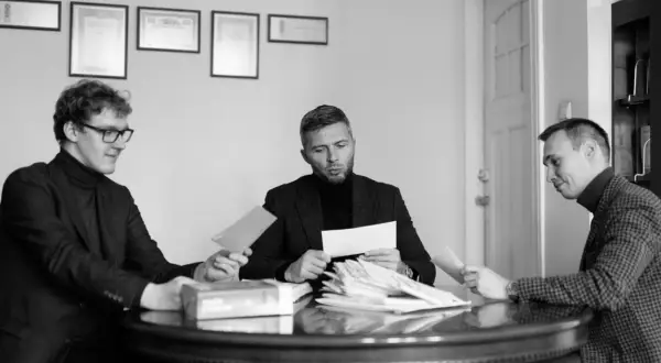 Terminy na uzasadnienie wyroku: Ile czasu ma sąd i co zrobić, gdy zwleka?
