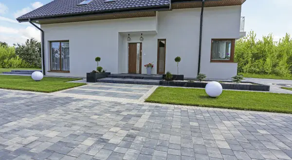 Jaki kolor kostki na podjazd? Trendy, praktyka i dopasowanie