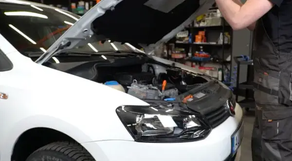 Gdzie jest filtr oleju w vw polo 1.2 benzyna? Oto lokalizacja i wskazówki