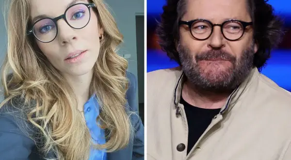 Hanna Turnau i jej mąż, Tomasz Kammel, w okularach. Ona w niebieskiej koszuli, on w beżowej kurtce.