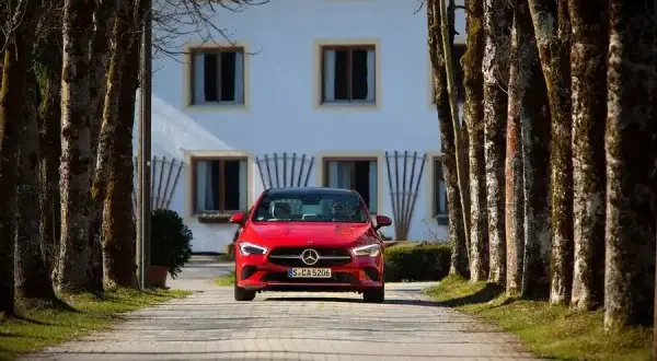 Mercedes CLA jaki silnik wybrać? Sprawdź, co możesz stracić wybierając źle
