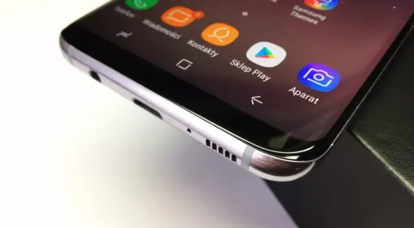 Ile kosztuje wymiana aparatu w telefonie Samsung? Ceny i porady