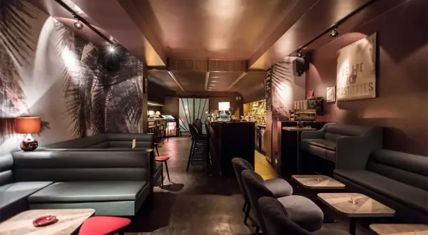 Die besten Wohnzimmer in Berlin: Bars, Cafés und mehr erleben