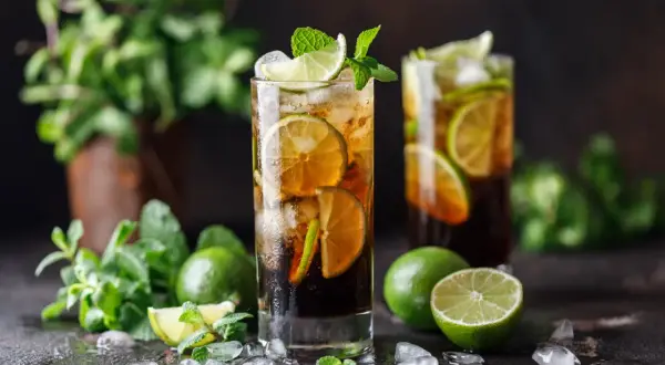Cuba Libre perfetto: ricetta autentica e segreti per un Rum e Cola top