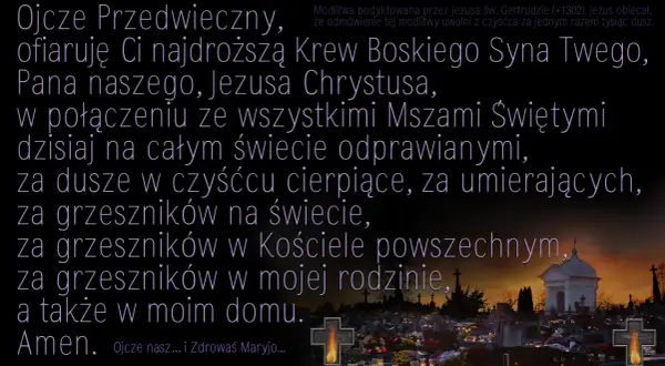 Cmentarz o zmierzchu z krzyżami, zniczami i mauzoleum.
