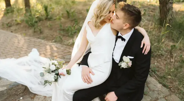 Jak wybrać fotografa na ślub? Praktyczny przewodnik krok po kroku