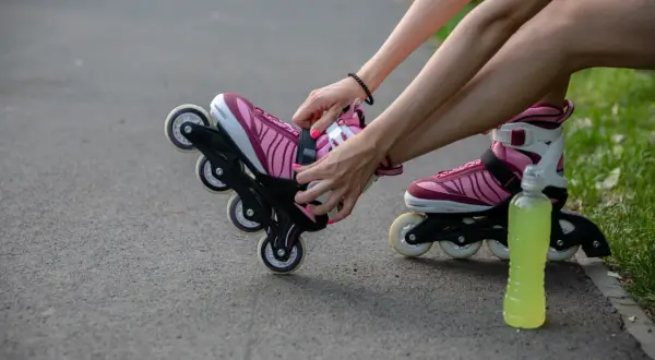 Rolki – aktywność, która łączy sport, zabawę i zdrowy styl życia