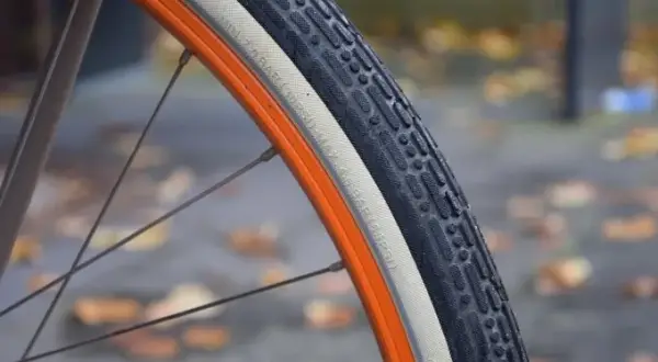 Jakie opony do roweru crossowego na asfalt zapewnią najlepszą przyczepność?