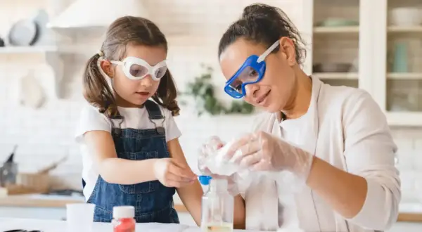 Jak skutecznie uczyć się chemii? Sprawdzone metody i triki!
