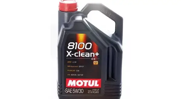 Opinie o oleju Motul 5W30 diesel z DPF - czy warto go kupić?