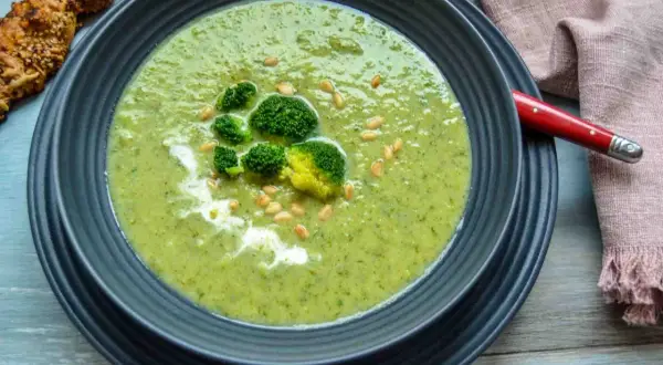 Kartoffel-Brokkoli-Suppe: Cremiges Rezept & einfache Variationen