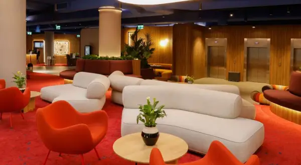 Ile kosztuje doba w hotelu? Sprawdź ceny i uniknij wysokich kosztów