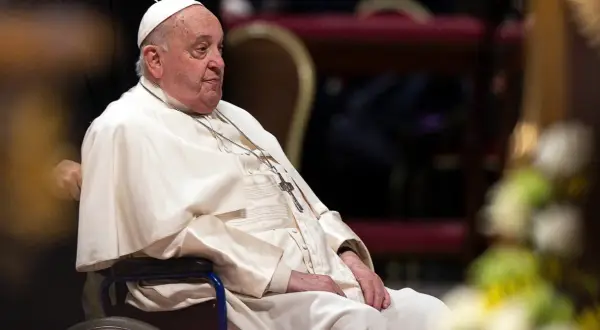 Ile lat ma papież Franciszek? Zaskakujące fakty o jego życiu i zdrowiu